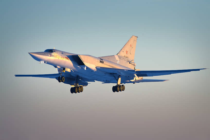 Сверхзвуковой бомбардировщик Ту-22М3