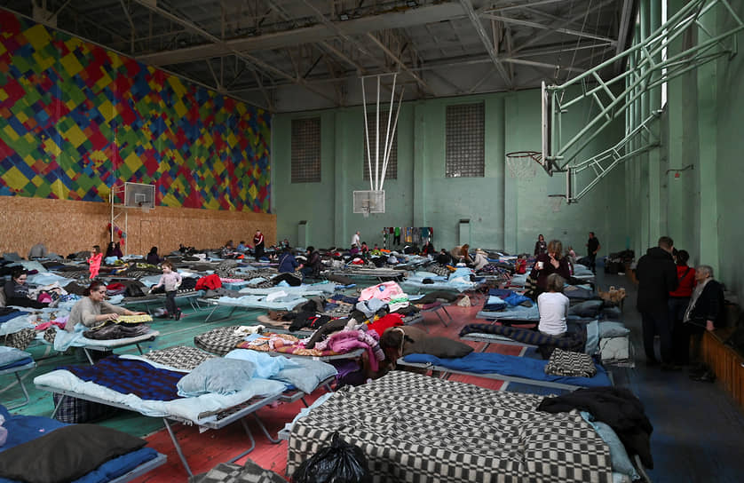 Центр временного размещения беженцев в спортивной школе Таганрога