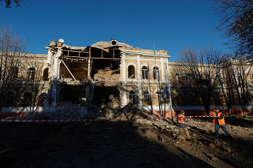Разрушенная гимназия в Николаеве