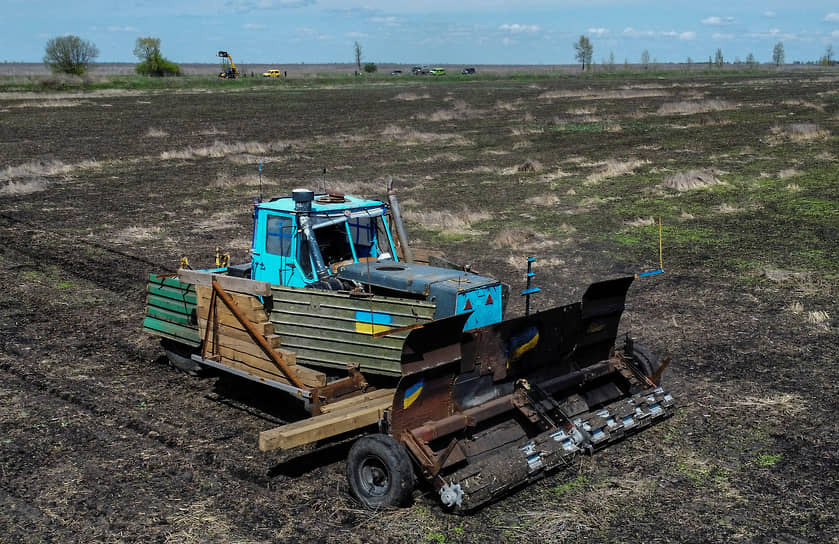 Дистанционно управляемая машина для разминирования, созданная украинским фермером