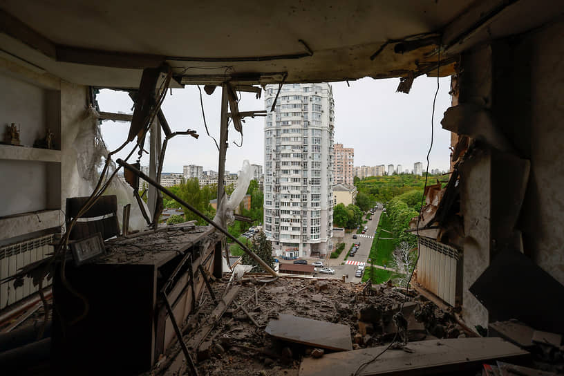 Поврежденная дроном квартира в Киеве