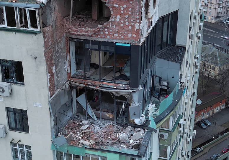 Поврежденный дом в Киеве