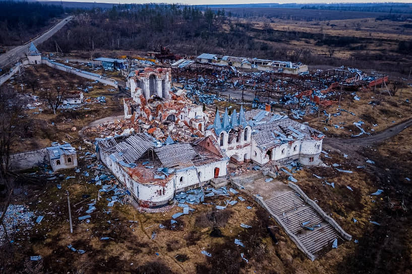 Разрушенный скит Святогорской лавры в Донбассе
