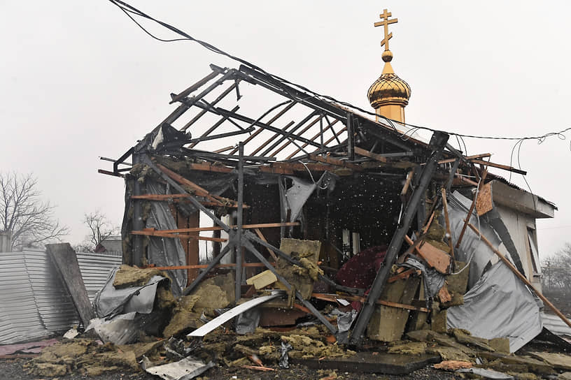 Разрушенный православный храм Святителя Николая в селе Новоигнатьевка на Донбассе