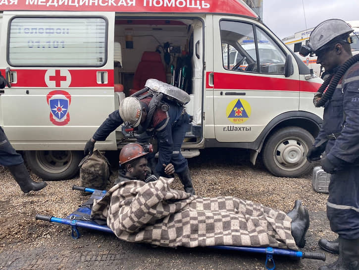 Операция по спасению горняков на шахте «Обуховская»