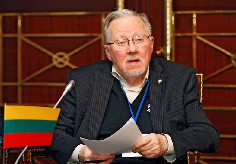 После ухода с должности главы Литвы Витаутас Ландсбергис был председателем сейма (в 1996-2000 годах). С 2004 по 2014 год был депутатом Европарламента