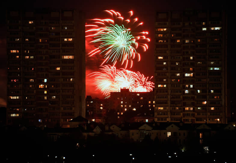 Праздничный салют в Москве