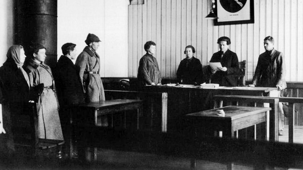 «В первую очередь был осуществлен поджог завода "Кооператор", на котором до своего ареста работало большинство приговоренных губсудом чубаровцев»