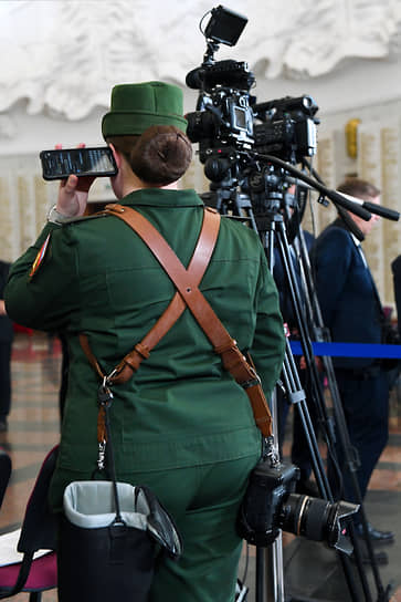 Москва. Фотограф на церемонии вручения «Мечей Победы»