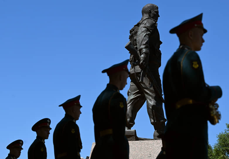 Москва. Военнослужащие на торжественном мероприятии, посвященном Дню ветеранов боевых действий