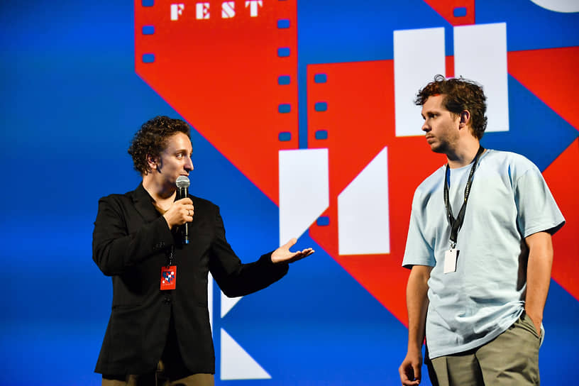 Продюсер Егор Одинцов (слева) перед началом конкурсного показа фильма «Из Иерусалима с любовью»