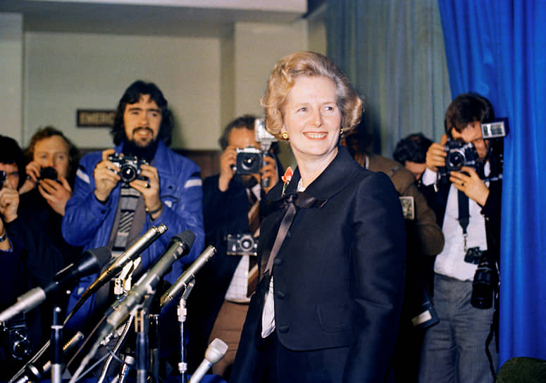 Пресс-конференция Маргарет Тэтчер в феврале 1975 года после ее избрания первой женщиной-лидером Консервативной партии Британии, а также первой женщиной, возглавившей британкую политическую партию