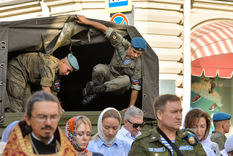 Молебен пророку Илие на Красной площади