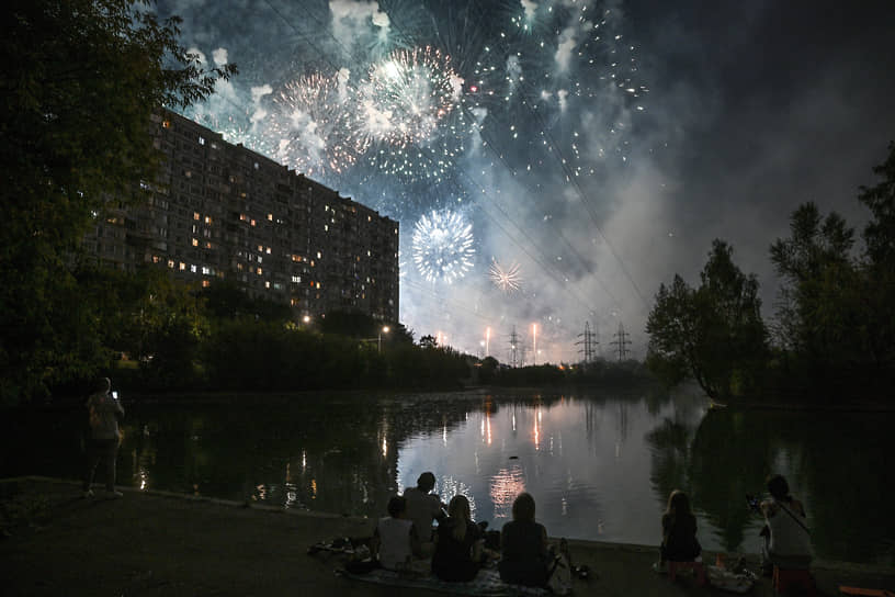 Братеевский парк во время шоу