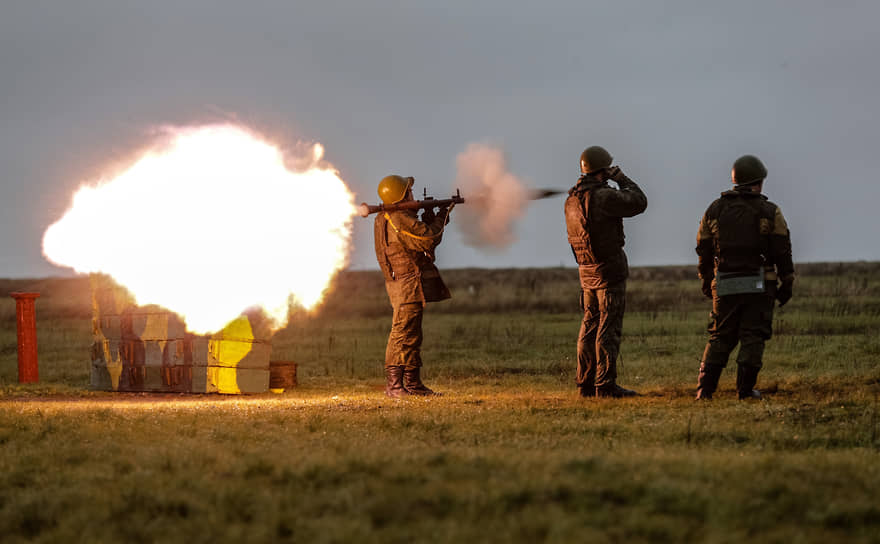 Резервистов обучают стрельбе в Волгоградской области