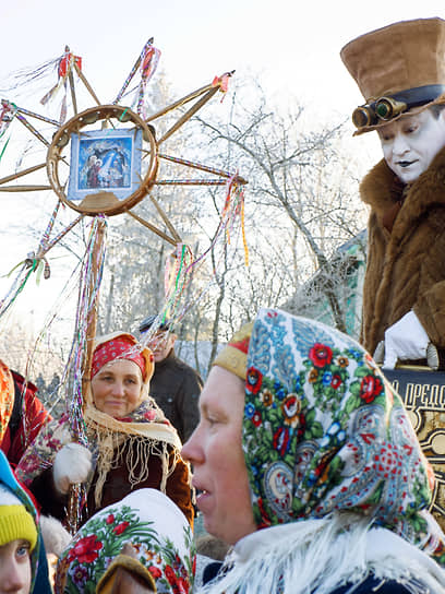 В христианской культуре русские Святки предоставляли возможность контакта с сущностями, общение с которыми считается запретным и опасным