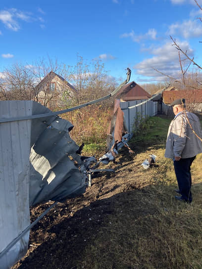 В селе Козинка Белгородской области в результате обстрела был поврежден забор частного домовладения