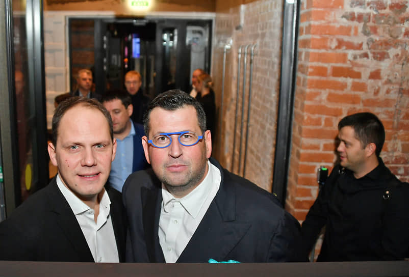 Журналист Антон Желнов (слева) и предприниматель Ян Яновский на презентации выставки «1922. Конструктивизм. Начало»