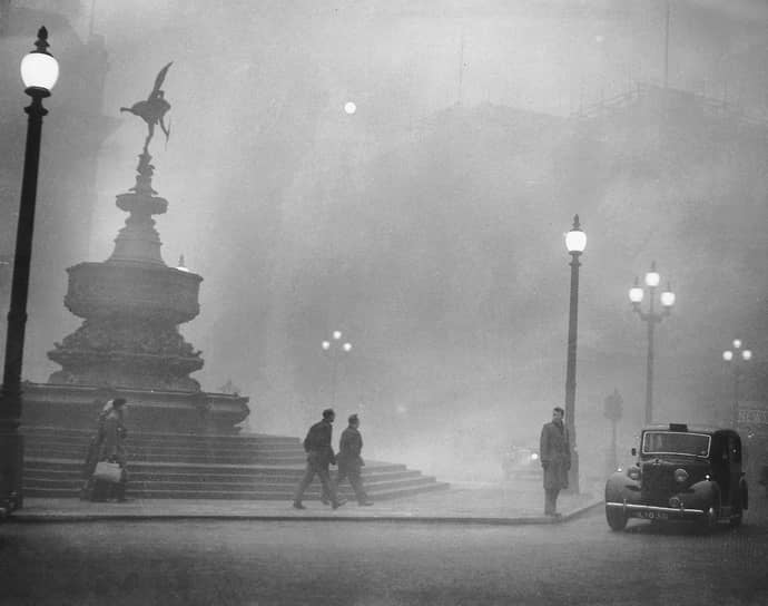 Лондон страдал от плохого воздуха начиная с XIII века. Из-за разрастания города и активного использования угля с каждым годом проблема усугублялась. К XIX веку густой туман стал визитной карточкой британской столицы