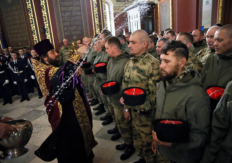 Добровольцы бригады «Дон» на торжественном молебне перед отправкой в зону СВО