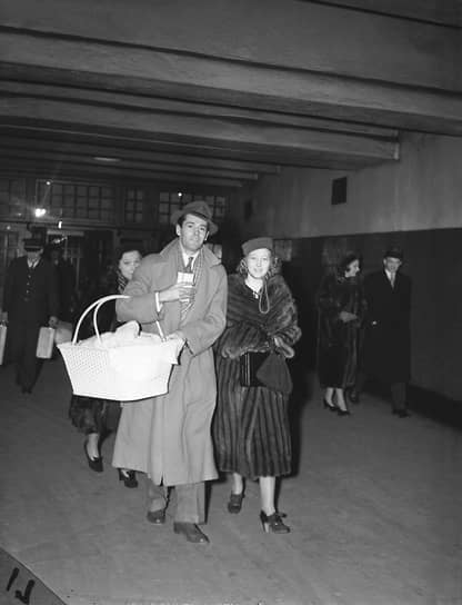 Джейн Сеймур Фонда родилась 21 декабря 1937 года в Нью-Йорке. Ее родителями (на фото) были американский актер Генри Фонда и светская львица Фрэнсис Форд Сеймур 