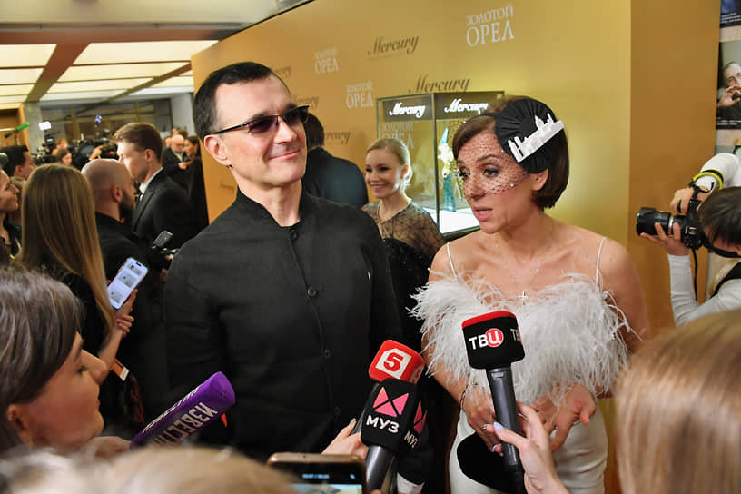 Актеры Ксения Алферова и Егор Бероев на церемонии вручения кинопремии «Золотой Орел»