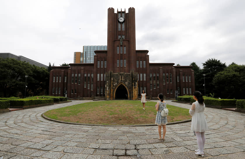 Построенный на пожертвования Дзэндзиро Ясуды корпус Токийского университета носит его имя
