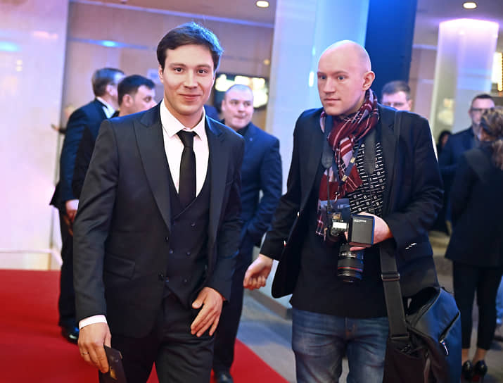 Актер Егор Кутенков (слева) на церемонии вручения премии Ассоциации продюсеров кино и телевидения в ЦМТ