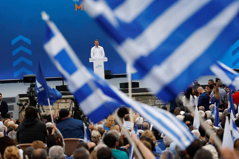 Премьер-министр Греции Кириакос Мицотакис во время выступления