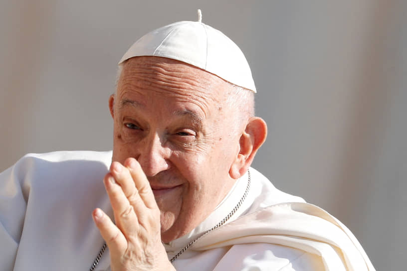 Ватикан. Папа Франциск на еженедельной общей аудиенции на площади Святого Петра