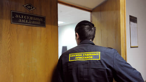 Наемники не явились на заседание // Началось слушание дела пленных европейцев, обмененных в прошлом году