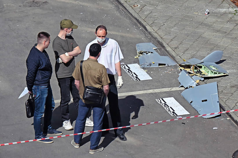 Москва. Обломки беспилотника у дома на Ленинском проспекте