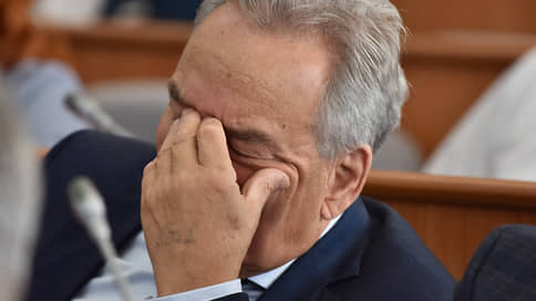 Предвыборная департация // Бессменный спикер хакасского парламента ушел из «Единой России»