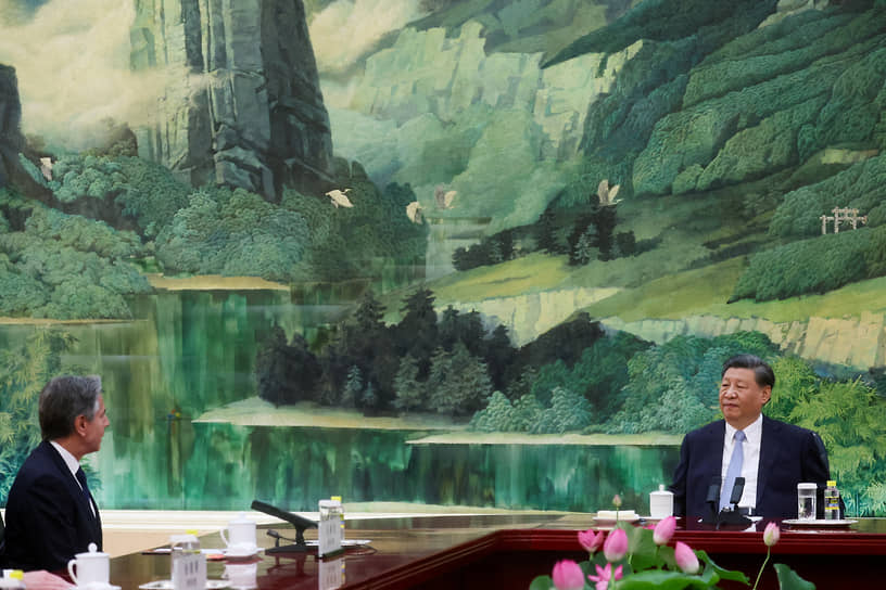 Пекин. Госсекретарь США Энтони Блинкен на встрече с председателем КНР Си Цзиньпином в Доме народных собраний
