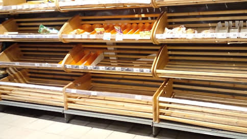 Режим КТО пока не привел к ажиотажу покупателей // Ритейлеры и власти утверждают о достаточных запасах продуктов