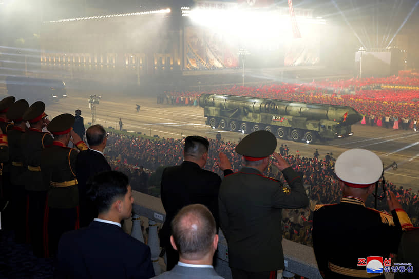 Ракеты на параде в честь 70-й годовщины перемирия в Корейской войне 1950–1953 годов