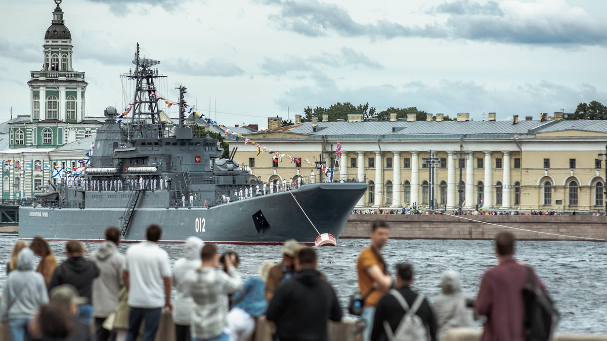 БДК «Оленегорский горняк» поврежден в результате атаки БПЛА на  военно-морскую базу в Новороссийске