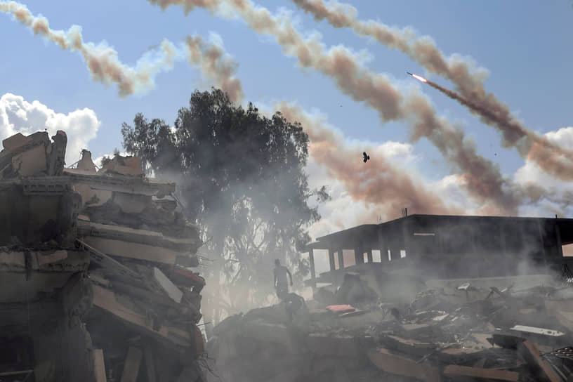 Разрушения и запущенные в воздух ракеты в секторе Газа