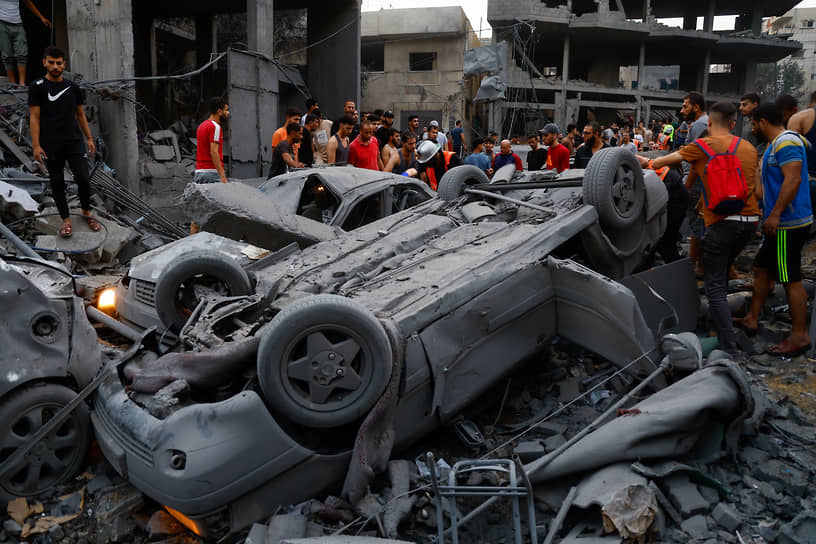 Последствия ракетного удара по лагерю беженцев Бич в городе Газа
