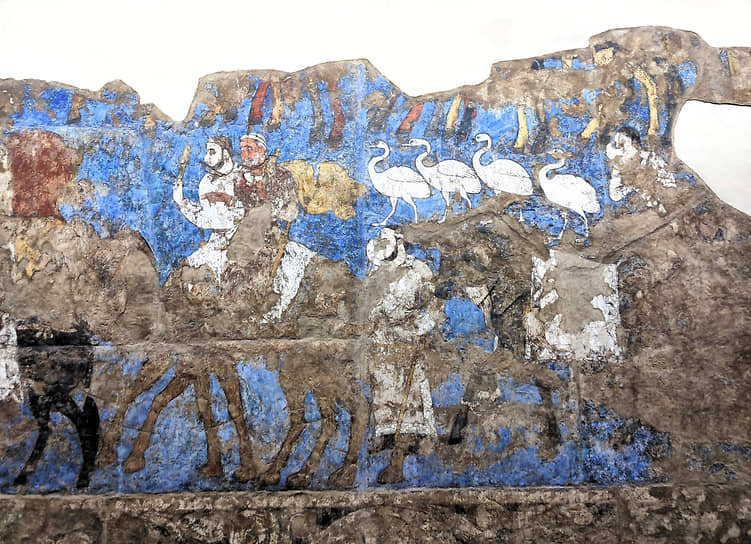 Фрески Афросиаба, посвященные властелину Согда Вархумана были написаны в середине VII века нашей эры и случайно обнаружены в 1965 году при строительстве дороги