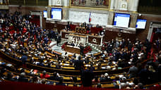 Правительство Франции побили справа и слева