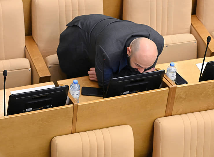 Член комитета Госдумы по безопасности и противодействию коррупции Руслан Гаджиев