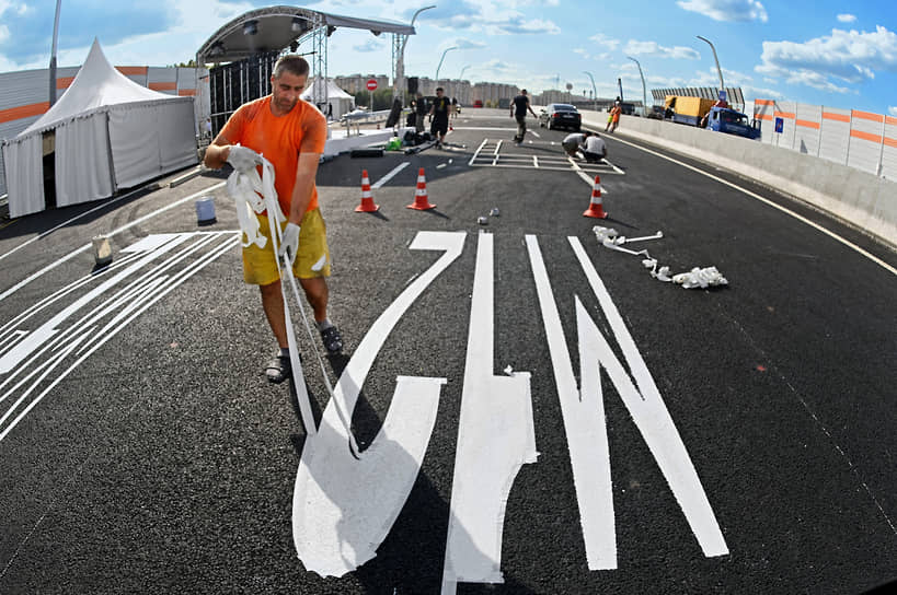 Разметка на трассе М-12 в Московской области