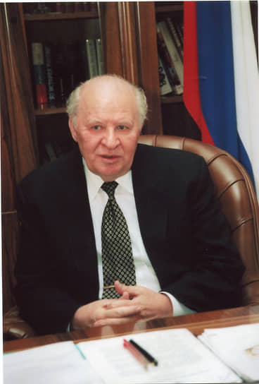 Егор Строев сменил Владимира Шумейко в январе 1996 года на посту председателя Совета федерации