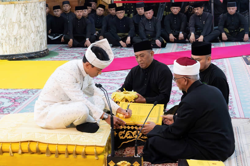 По традициям Брунея, свадьба принца и принцессы длится 10 дней
