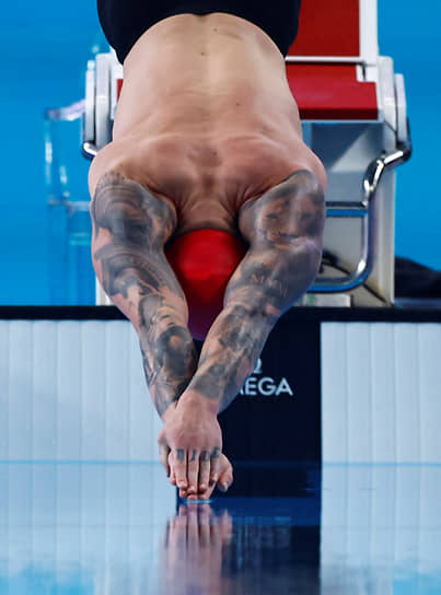 Британец Адам Пити в финале заплыва на 100 м брассом