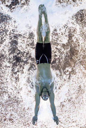 Американский пловец Майкл Эндрю во время полуфинала на дистанции 50 м баттерфляем 