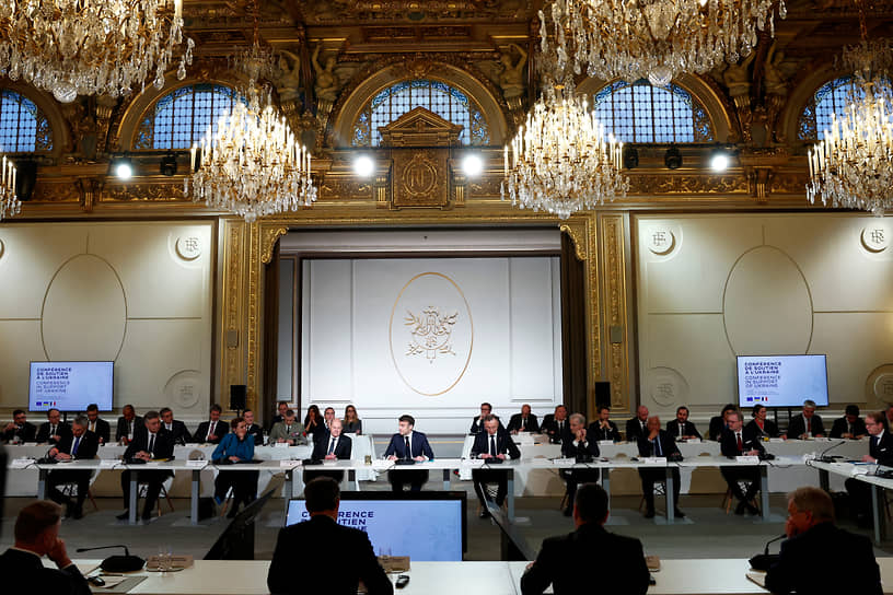 26 февраля в Париже прошла конференция по поддержке Украины, на которой присутствовали канцлер Германии Олаф Шольц, президент Польши Анджей Дуда и премьер-министры еще 15 стран ЕС 
