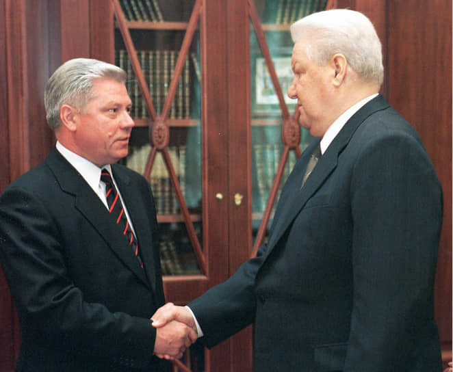 В 1989 году был назначен председателем Верховного суда РСФСР, а впоследствии — России. В 1999 году по представлению президента Бориса Ельцина (на фото справа) был назначен председателем Верховного суда на неограниченный срок, однако через два года полномочия председателя ограничили шестью годами