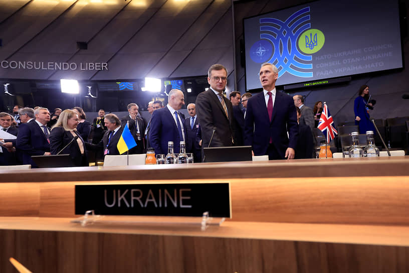 С 3 по 4 апреля в Брюсселе проходил саммит глав МИДов стран НАТО. На нем обсуждалось предложение генсека альянса Йенса Столтенберга о создании фонда на $100 млрд для поддержки Украины в течение пяти лет